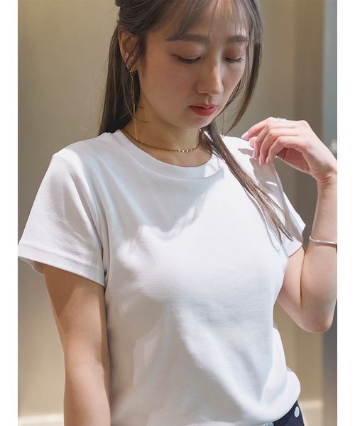 LILY BROWN(リリーブラウン)の「骨格別カップインT:ウェーブ(Tシャツ/カットソー・レディース・ホワイト・F)」の2枚目の写真