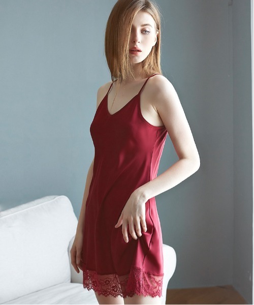 Jelly moo（ジェリームー）の「【 Jelly moo / ジェリームー 】 サテンタッチ レースヘム キャミワンピース（ワンピース・レディース・ホワイト/ボルドー/ブラック/ピンクベージュ・FREE）」の11枚目の写真