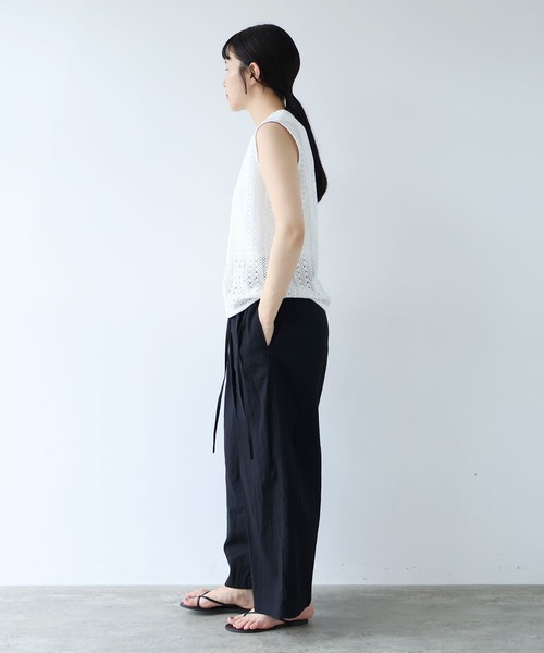 yuni(ユニ )の「crochet cotton lace no-sleeves pullover(Tシャツ/カットソー・レディース・ホワイト/ブラック・FREE)」の4枚目の写真