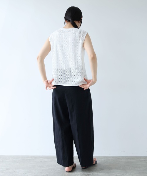 yuni(ユニ )の「crochet cotton lace no-sleeves pullover(Tシャツ/カットソー・レディース・ホワイト/ブラック・FREE)」の5枚目の写真