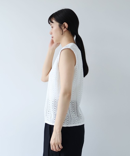 yuni(ユニ )の「crochet cotton lace no-sleeves pullover(Tシャツ/カットソー・レディース・ホワイト/ブラック・FREE)」の7枚目の写真