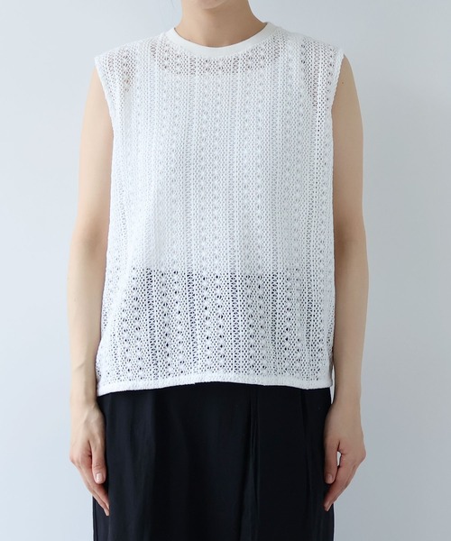 yuni(ユニ )の「crochet cotton lace no-sleeves pullover(Tシャツ/カットソー・レディース・ホワイト/ブラック・FREE)」の11枚目の写真