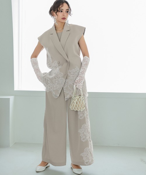 Callarus(カラルス)の「【セットアップ】アシメレース刺繍デザインジレパンツセットアップ(胸当て付き)〔Callarus〕(パンツドレス・レディース・チャコールグレー×ブラック/ベージュ系その他/ブラック×ホワイト・L/M/S/LL)」の12枚目の写真