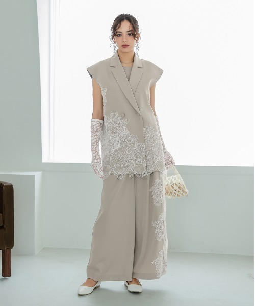 Callarus(カラルス)の「【セットアップ】アシメレース刺繍デザインジレパンツセットアップ(胸当て付き)〔Callarus〕(パンツドレス・レディース・チャコールグレー×ブラック/ベージュ系その他/ブラック×ホワイト・L/M/S/LL)」の13枚目の写真