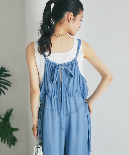 La boutique BonBon（ラブティックボンボン）の「セルロースデニムサロペット（ワンピース・レディース・サックスブルー・2）」の5枚目の写真
