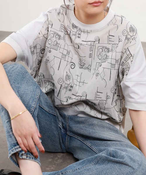 BRODIAEA(ブローディア)の「BRODIAEA 刺繍半袖カットソー(Tシャツ/カットソー・レディース・オフホワイト/シルバーグレー・40)」の3枚目の写真