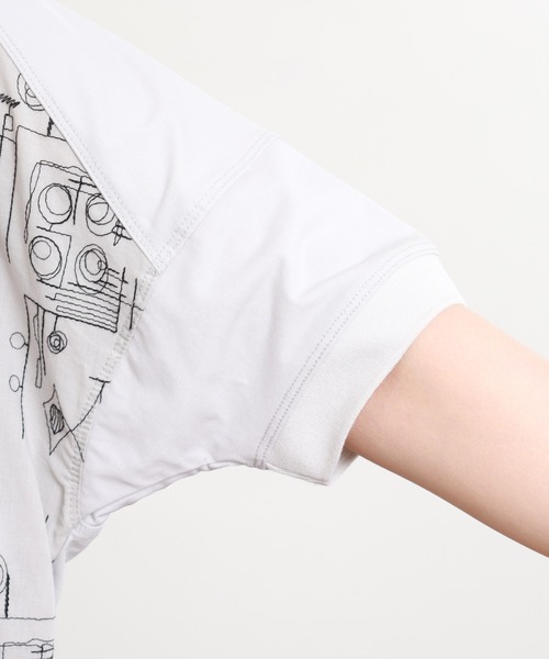 BRODIAEA(ブローディア)の「BRODIAEA 刺繍半袖カットソー(Tシャツ/カットソー・レディース・オフホワイト/シルバーグレー・40)」の15枚目の写真