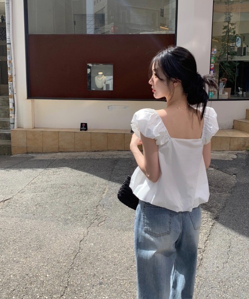 Aelina(エリナ)の「パフスリーブリボンショートトップス(シャツ/ブラウス・レディース・ブラック/ブルー/ホワイト・FREE)」の17枚目の写真