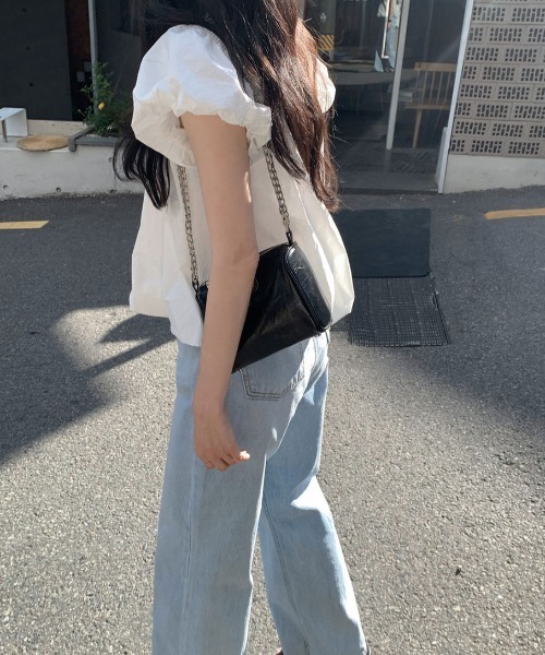 Aelina(エリナ)の「パフスリーブリボンショートトップス(シャツ/ブラウス・レディース・ブラック/ブルー/ホワイト・FREE)」の7枚目の写真