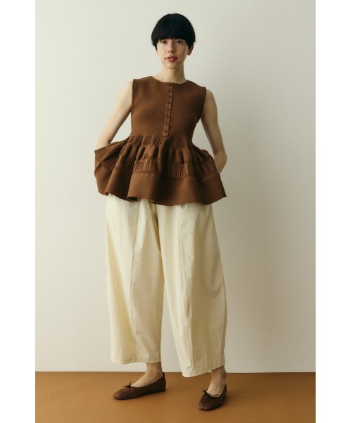 HeRIN.CYE(ヘリンドットサイ)の「Peplum knit tops / ペプラムニットトップス(ニット/セーター・レディース・ブラウン/グリーン/ブラック・FREE)」の6枚目の写真