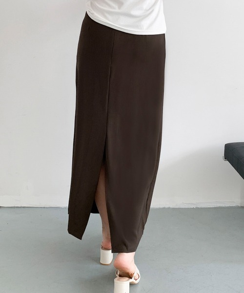 LOWO(ロワ)の「【S~Lサイズ展開】バックスリットIラインロングスカート(スカート・レディース・ベージュ/ブラウン/グレー/チャコールグレー/ブラック・S/M/L)」の16枚目の写真