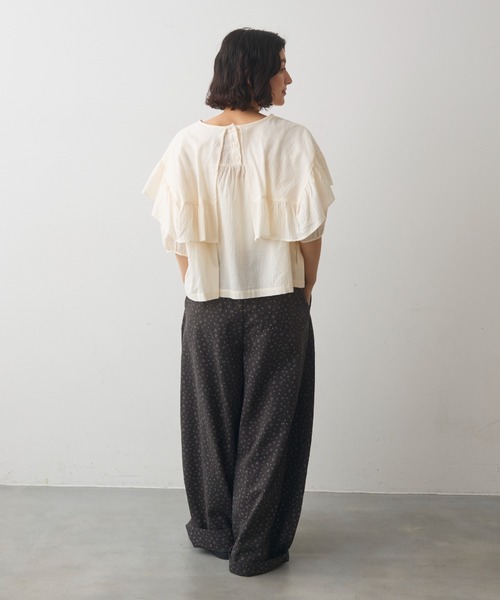 Crisp(クリスプ)の「front frill puff blouse / フロントフリルパフブラウス(シャツ/ブラウス・レディース・ブルー/アイボリー/ブラック・FREE)」の20枚目の写真