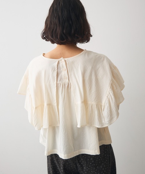 Crisp(クリスプ)の「front frill puff blouse / フロントフリルパフブラウス(シャツ/ブラウス・レディース・ブルー/アイボリー/ブラック・FREE)」の13枚目の写真