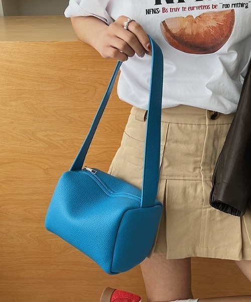 Vipoa(ヴィポア)の「Square Mini Shoulder Bag(ショルダーバッグ・レディース・ブルー/ホワイト/ブラック・FREE)」の18枚目の写真