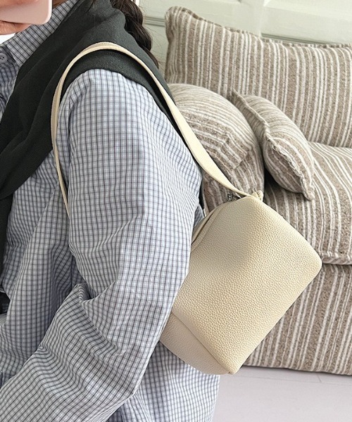 Vipoa(ヴィポア)の「Square Mini Shoulder Bag(ショルダーバッグ・レディース・ブルー/ホワイト/ブラック・FREE)」の11枚目の写真