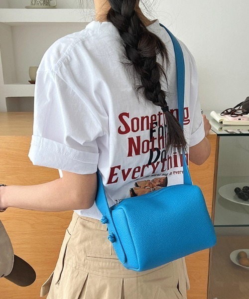 Vipoa(ヴィポア)の「Square Mini Shoulder Bag(ショルダーバッグ・レディース・ブルー/ホワイト/ブラック・FREE)」の19枚目の写真