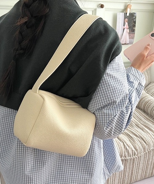 Vipoa(ヴィポア)の「Square Mini Shoulder Bag(ショルダーバッグ・レディース・ブルー/ホワイト/ブラック・FREE)」の13枚目の写真