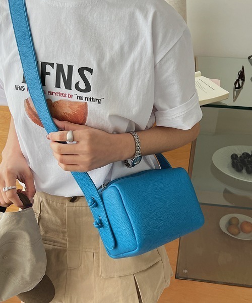 Vipoa(ヴィポア)の「Square Mini Shoulder Bag(ショルダーバッグ・レディース・ブルー/ホワイト/ブラック・FREE)」の20枚目の写真