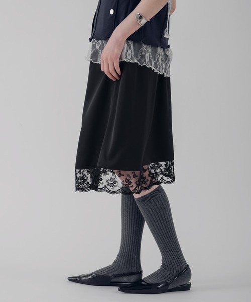 MUHET(ミュエータ)の「satin lace skirt / サテンレーススカート(スカート・レディース・ブラック/オフホワイト・MEDIUM/LARGE)」の20枚目の写真