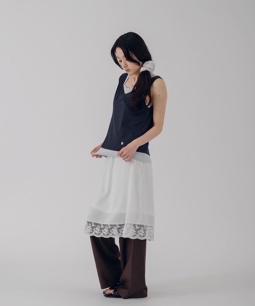 MUHET(ミュエータ)の「satin lace skirt / サテンレーススカート(スカート・レディース・ブラック/オフホワイト・MEDIUM/LARGE)」の15枚目の写真