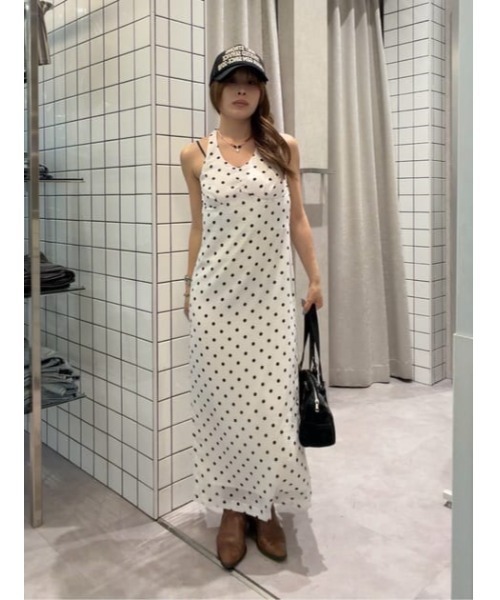 LAGUA GEM(ラグアジェム)の「HALTER NECK DOT ワンピース(ワンピース・レディース・ホワイト/ブラック・SMALL/MEDIUM)」の15枚目の写真
