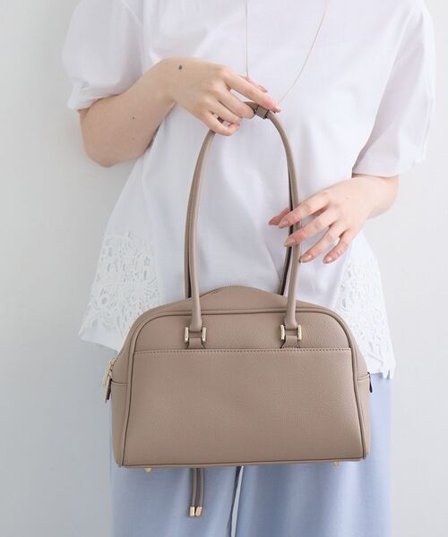 le.coeur blanc(ルクールブラン)の「ロングハンドルボストンバッグ(ボストンバッグ・レディース・グレイッシュベージュ/ブラック/ブラウン・FREE)」の8枚目の写真