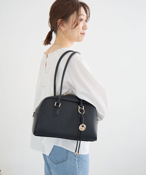 le.coeur blanc(ルクールブラン)の「ロングハンドルボストンバッグ(ボストンバッグ・レディース・グレイッシュベージュ/ブラック/ブラウン・FREE)」の17枚目の写真