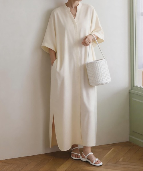 MAISON DE THERESE(メゾン ド テレーズ)の「ボリューム感 ビッグサイズ Vネック スリットシャツワンピース(ワンピース・レディース・ブラック/パープル/ベージュ・FREE)」の2枚目の写真
