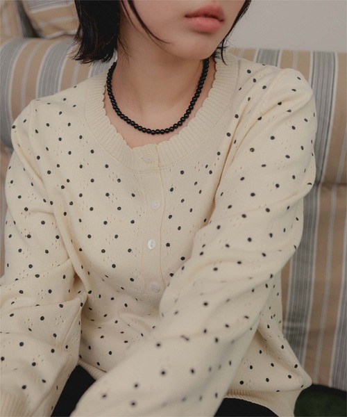 miette(ミエット)の「アイレットレース柄ニットカーディガン(カーディガン/ボレロ・レディース・チャコール/アイボリー/ブラウン/ブラック・FREE)」の6枚目の写真