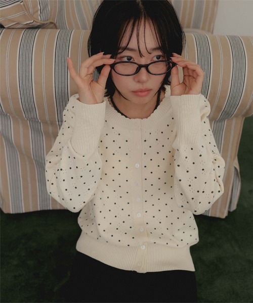 miette(ミエット)の「アイレットレース柄ニットカーディガン(カーディガン/ボレロ・レディース・チャコール/アイボリー/ブラウン/ブラック・FREE)」の11枚目の写真