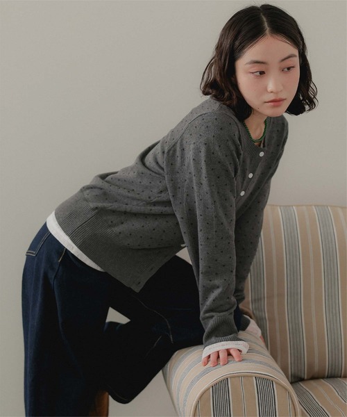 miette(ミエット)の「アイレットレース柄ニットカーディガン(カーディガン/ボレロ・レディース・チャコール/アイボリー/ブラウン/ブラック・FREE)」の22枚目の写真