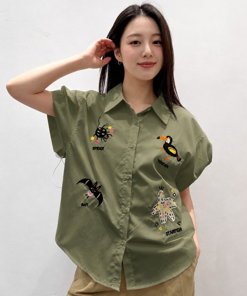 WESTSEA(ウエストシー)の「アニマル刺繍 ドロストスリーブ 半袖シャツブラウス(シャツ/ブラウス・レディース・ネイビー/カーキ/ブラック・FREE)」の2枚目の写真