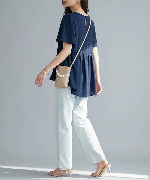 itto...（イット）の「【接触冷感＆UVカット】ひんやりさらさらジョーゼットフレア袖ペプラムトップス（Tシャツ/カットソー・レディース・ネイビー/オフホワイト/ライトブルー・FREE）」の8枚目の写真