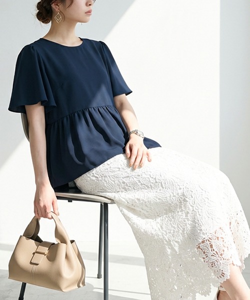 itto...（イット）の「【接触冷感＆UVカット】ひんやりさらさらジョーゼットフレア袖ペプラムトップス（Tシャツ/カットソー・レディース・ネイビー/オフホワイト/ライトブルー・FREE）」の13枚目の写真