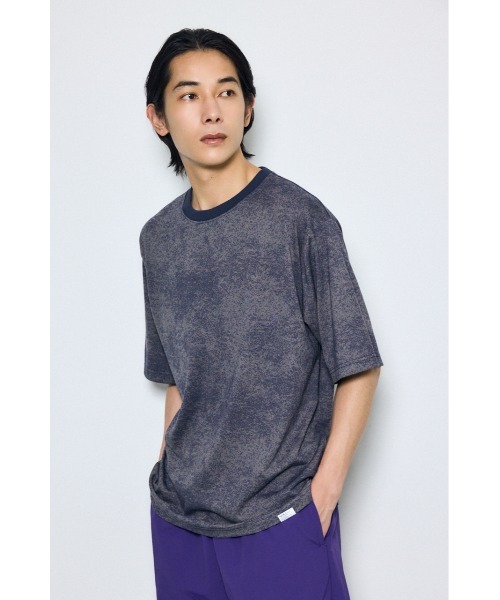 AZUL by moussy（アズールバイマウジー）の「総柄半袖TEE（Tシャツ/カットソー・メンズ・グレー系その他/ブルー系その他3・MEDIUM/LARGE）」の4枚目の写真