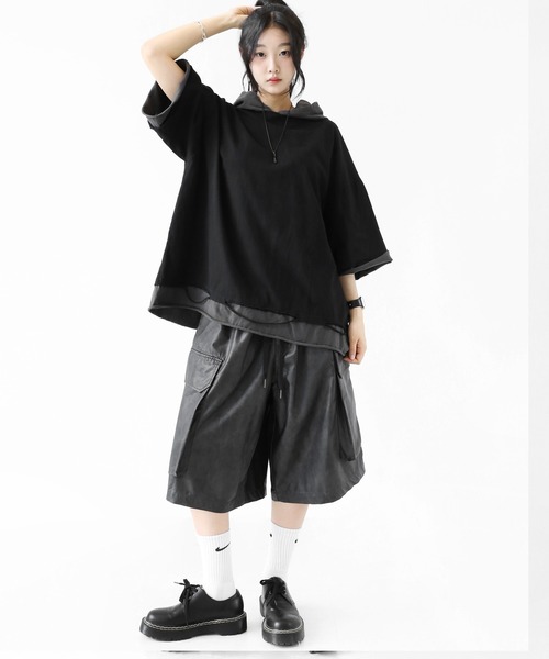 minsobi(ミンソビ)の「レイヤード風ドッキングデザイン 切りっぱなし 半袖 パーカー(ユニセックス)(Tシャツ/カットソー・メンズ・ブラック・FREE)」の12枚目の写真