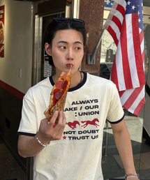 AMOU（アモウ）の「Runing horse Ringer T-shirts IVORY（Tシャツ/カットソー）」