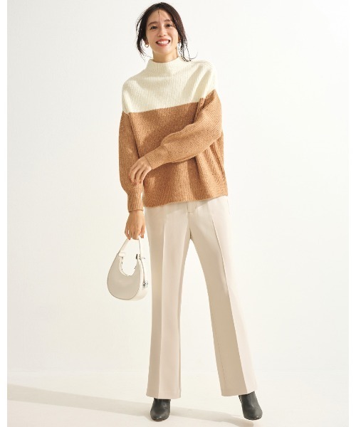 DoCLASSE( ドゥクラッセ)の「トリアセダブルクロス・セミフレアパンツ(その他パンツ・レディース・オフホワイト/ベージュ・11/13/9)」の2枚目の写真
