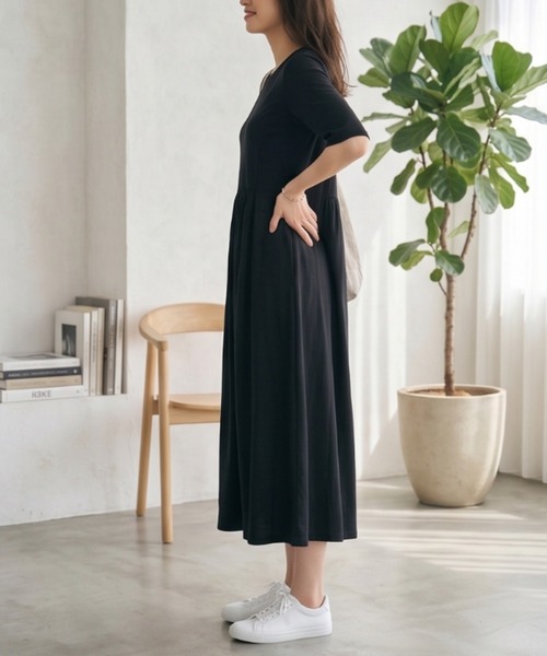 Belta attrice（ベルタアトリーチェ）の「【接触冷感】ダブルシルケットコットン ウエスト切り替えカットソーワンピース/リラックス（ワンピース・レディース・グレー/ライトベージュ/ターコイズブルー/ダークラベンダー/カーキ/ブラック・FREE/フリー）」の8枚目の写真