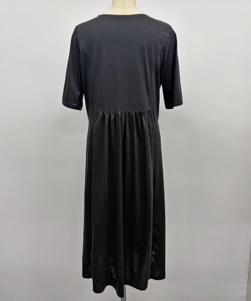 Belta attrice（ベルタアトリーチェ）の「【接触冷感】ダブルシルケットコットン ウエスト切り替えカットソーワンピース/リラックス（ワンピース・レディース・グレー/ライトベージュ/ターコイズブルー/ダークラベンダー/カーキ/ブラック・FREE/フリー）」の20枚目の写真