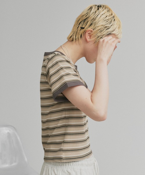 ad thie(アドティエ)の「コンパクト ランダムボーダー リンガー Tシャツ(Tシャツ/カットソー・レディース・アイボリー/ブルー/グレー/ブラウン・FREE)」の11枚目の写真
