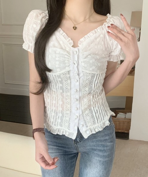 FAVORITO(ファヴォリート)の「パンチングレースブラウス(シャツ/ブラウス・レディース・オフホワイト・S/M/L/XL)」の5枚目の写真