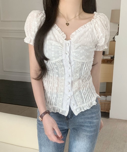 FAVORITO(ファヴォリート)の「パンチングレースブラウス(シャツ/ブラウス・レディース・オフホワイト・S/M/L/XL)」の7枚目の写真