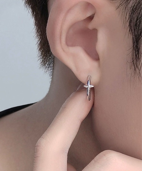 ARCHIVER(アーカイバ)の「【Bz】【456873】メンズクロス英字フープピアス/ペア(RZ)(ピアス(両耳用)・メンズ・ゴールド/シルバー/ブラック・F)」の11枚目の写真