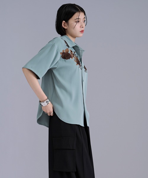 Ellno Loset(エルノロゼット)の「フラワー刺繍トロミレギュラーシャツ(シャツ/ブラウス・メンズ・ミント/ブラック/オフホワイト・MEDIUM/SMALL/LARGE)」の21枚目の写真