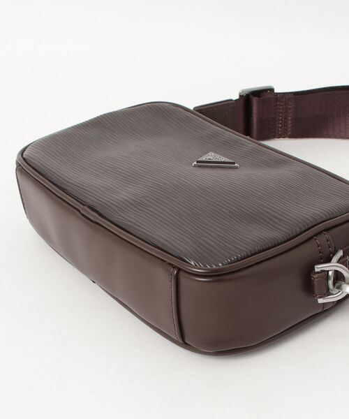 MILANO Camera Bag S | GUESS(ゲス) JAPAN 公式オンラインストア