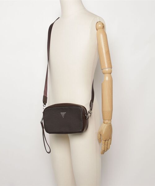 Guess(ゲス)の「MILANO Camera Bag S ショルダーバッグ カメラバッグ(ショルダーバッグ・メンズ・ダークブラウン/ブラック・ONE SIZE)」の20枚目の写真