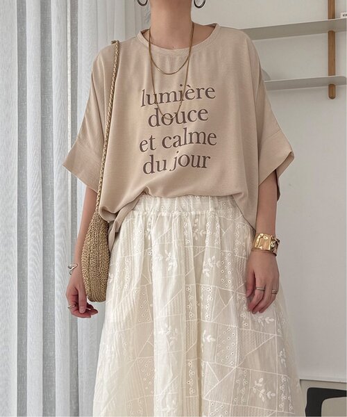 LBC(エルビーシー)の「【接触冷感】ナチュラルリンクルロゴプルオーバー(Tシャツ/カットソー・レディース・チャコール/グリーン/アイボリー・M)」の2枚目の写真