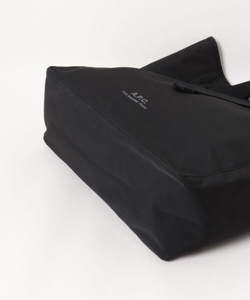 A.P.C.（アーペーセー）の「CABAS ARCHIVE（トートバッグ・メンズ・カーキ/ブラック・ONESIZE）」の4枚目の写真