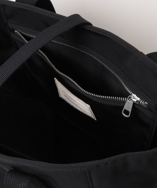 A.P.C.（アーペーセー）の「CABAS ARCHIVE（トートバッグ・メンズ・カーキ/ブラック・ONESIZE）」の5枚目の写真